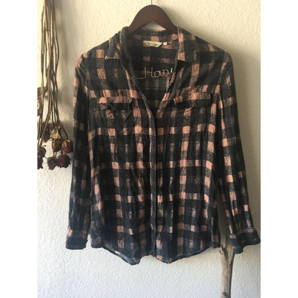 ⭐️FLASH SALE ⭐️ Anthropologie Plaid Buttondown